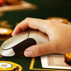 What important features online casinos avail to the clients?