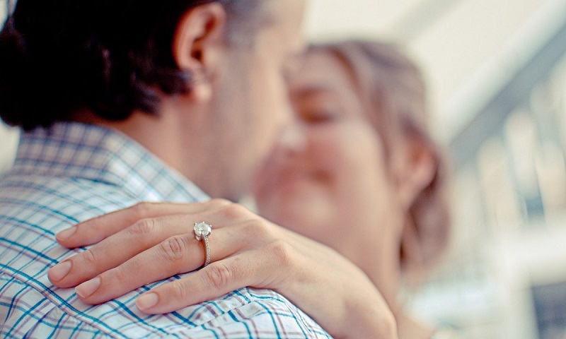 Pick The Best Moissanite Engagement Ring