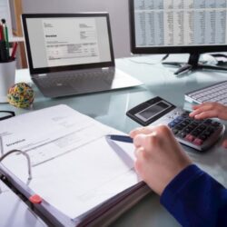 Here's How An Accountant Can Help You In Your Business