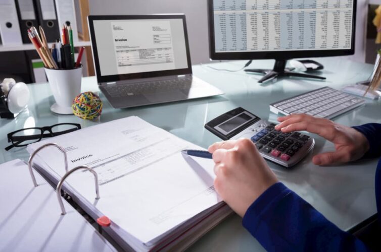 Here's How An Accountant Can Help You In Your Business