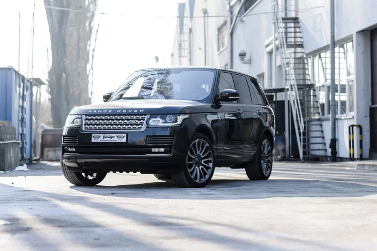 Land Rover vs Range Rover: What's the Difference?