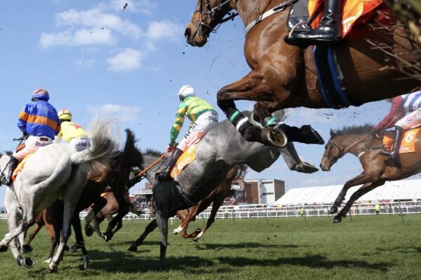 What are the Best Horse Races to Bet on in April 2023?