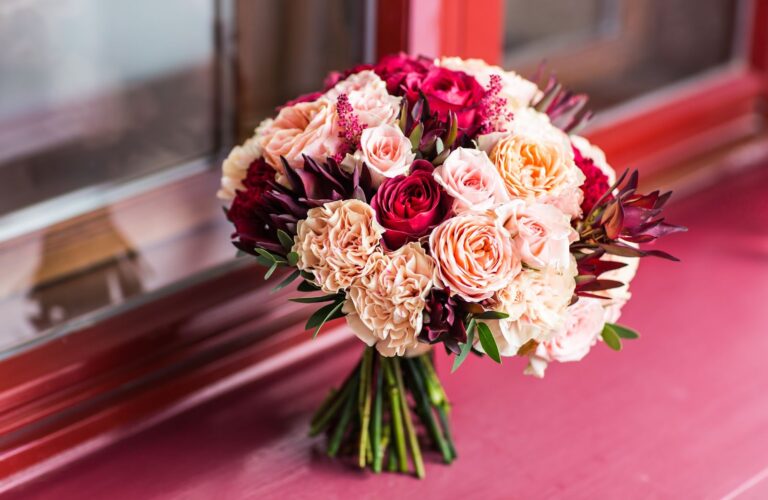 Choosing the perfect bouquet-A shopper's guide to fresh flowers