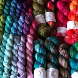 Do yarn stores offer gift cards?
