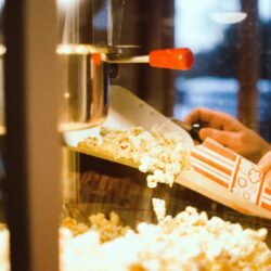 How to Set Up and Operate a Rented Popcorn Maker at Your Event