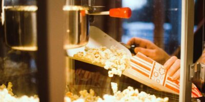 How to Set Up and Operate a Rented Popcorn Maker at Your Event