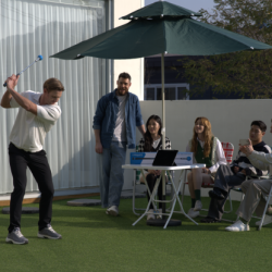 How to Use a Golf Simulator for Team Building